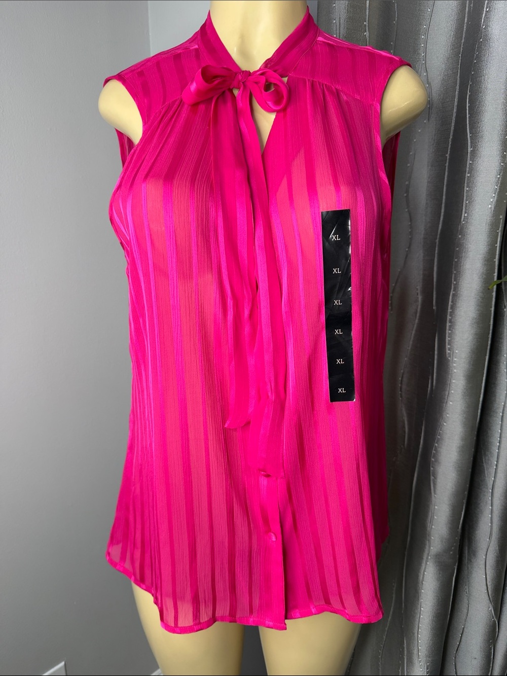 Banana Republic Women’s Sleeveless Tie-Neck Blouse - Fuchsia NWT